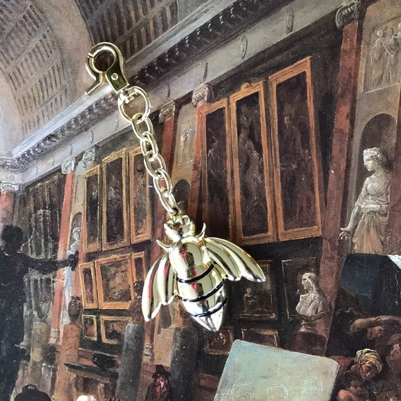 Christian Siriano Jewelry - Christian Siriano gold bee purse charm